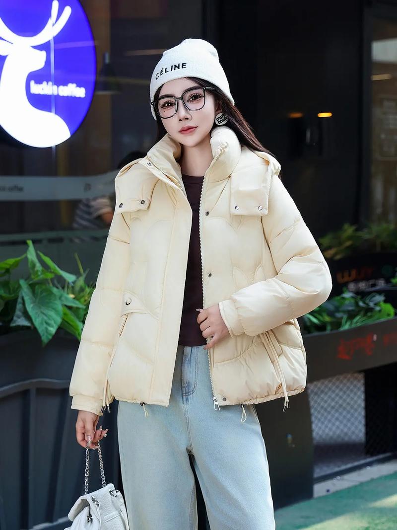 新款女装短款棉衣批发，新款短款棉衣批发优势在哪？-图3