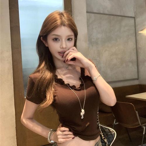 夏天紧身女装有哪些时髦搭配？-图2