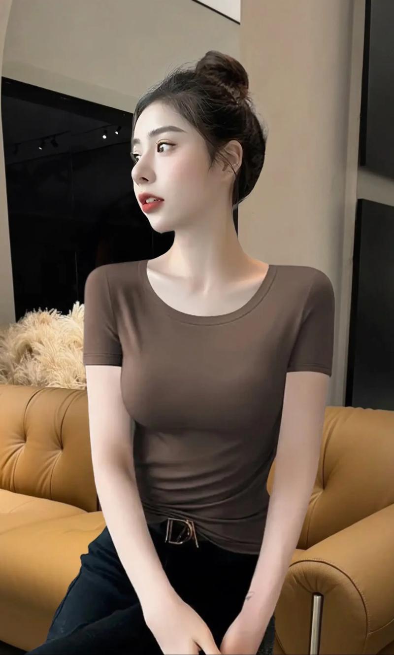 夏天紧身女装有哪些时髦搭配？-图1