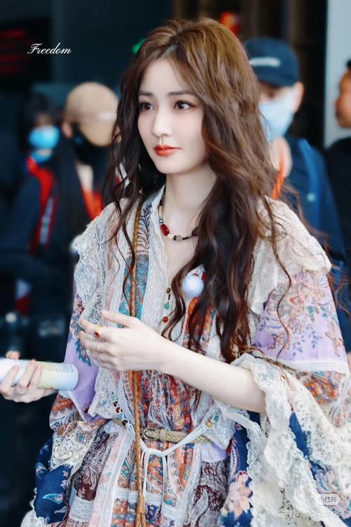 2025明星同款女装，哪些才是真爆款？-图2