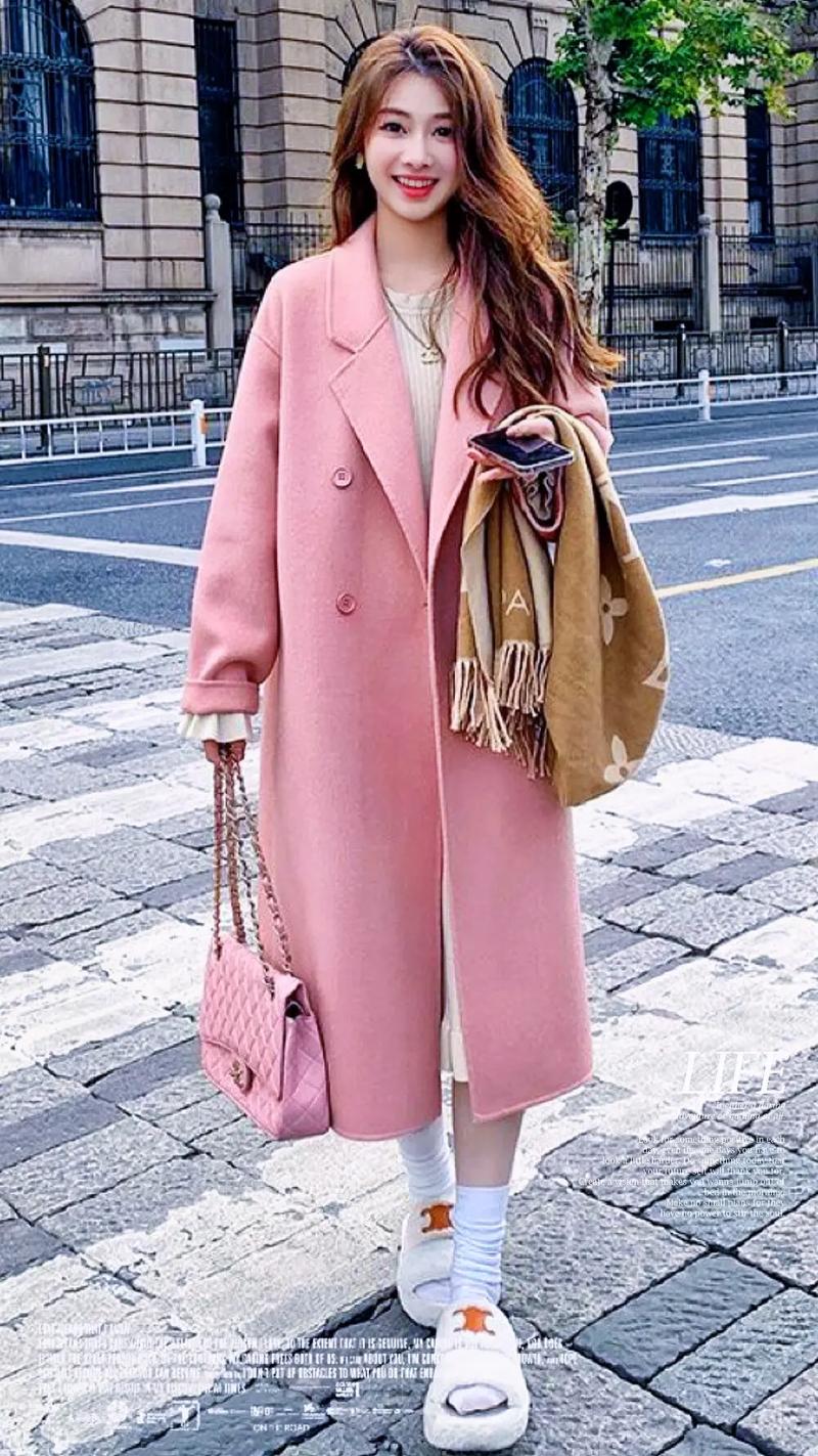 粉色外套怎么搭好看？-图2