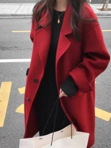 红色毛呢外衣图片，搭配什么更出彩？-图2