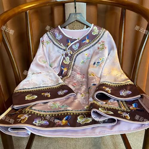 秋冬女装刺绣流行元素有哪些？-图2