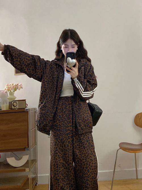 淘宝2025秋款女装-图1 淘宝2025秋款女装-图1